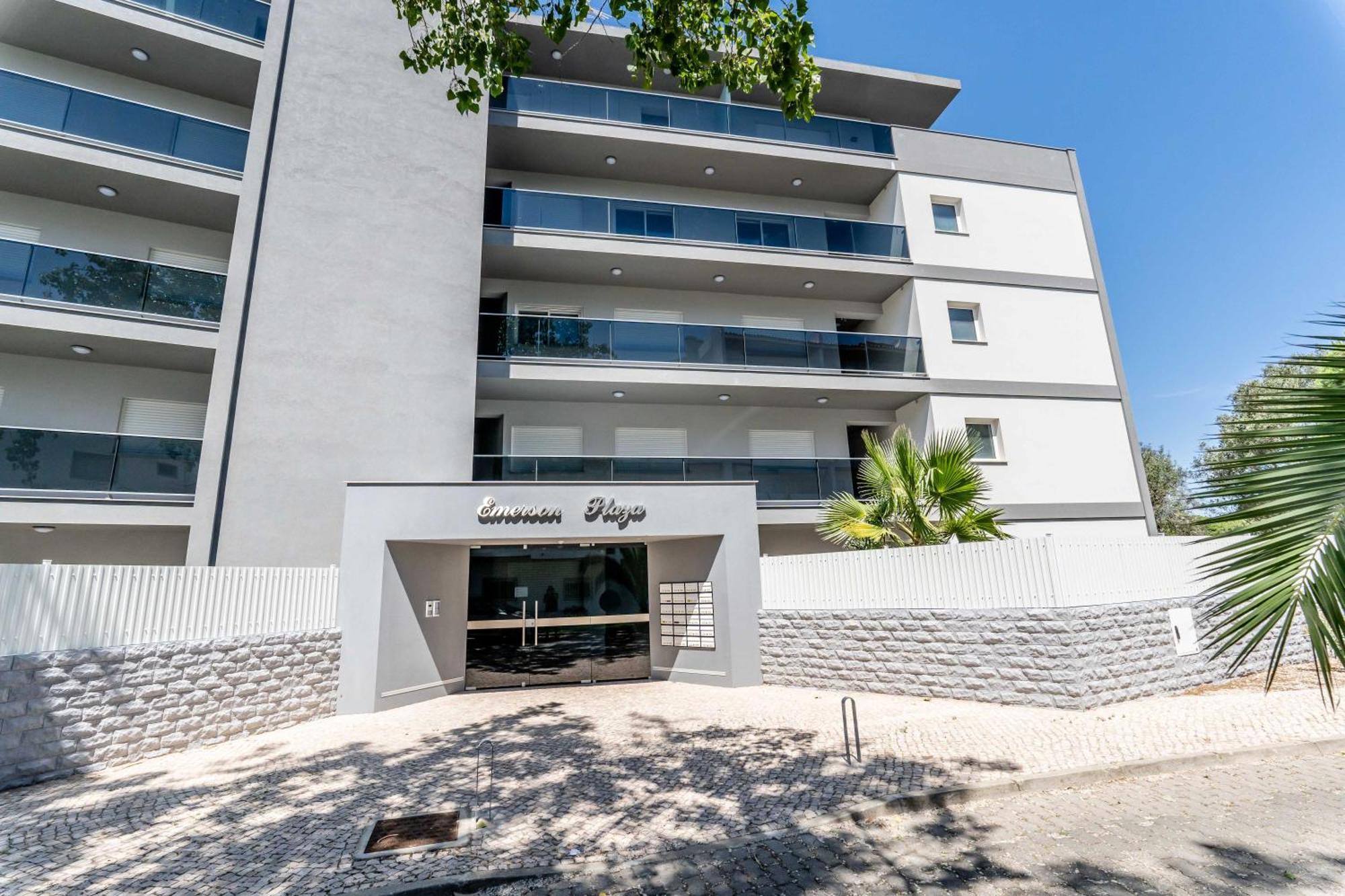 Emerson Plaza Stunning 2 Bedroom Apartment With Sea View بورتيماو المظهر الخارجي الصورة